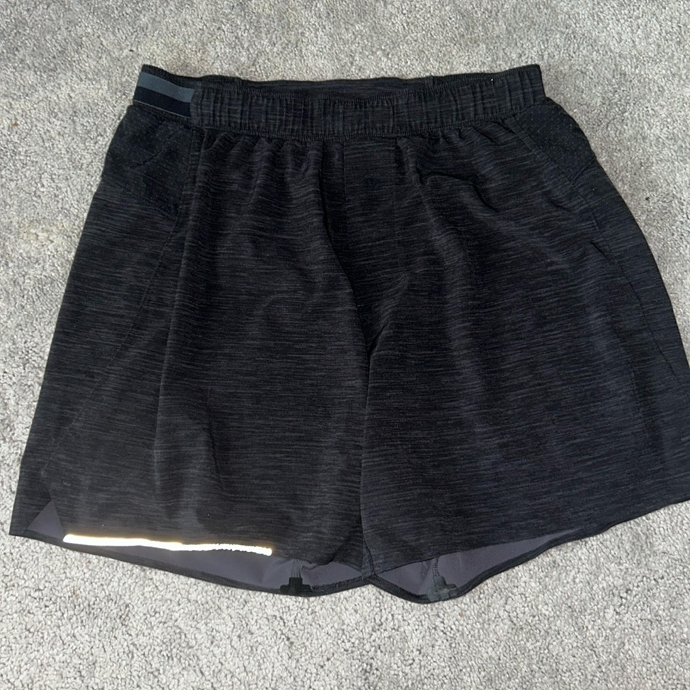 Lululemon Men’s Surge Shorts Size Medium 6” inseam
